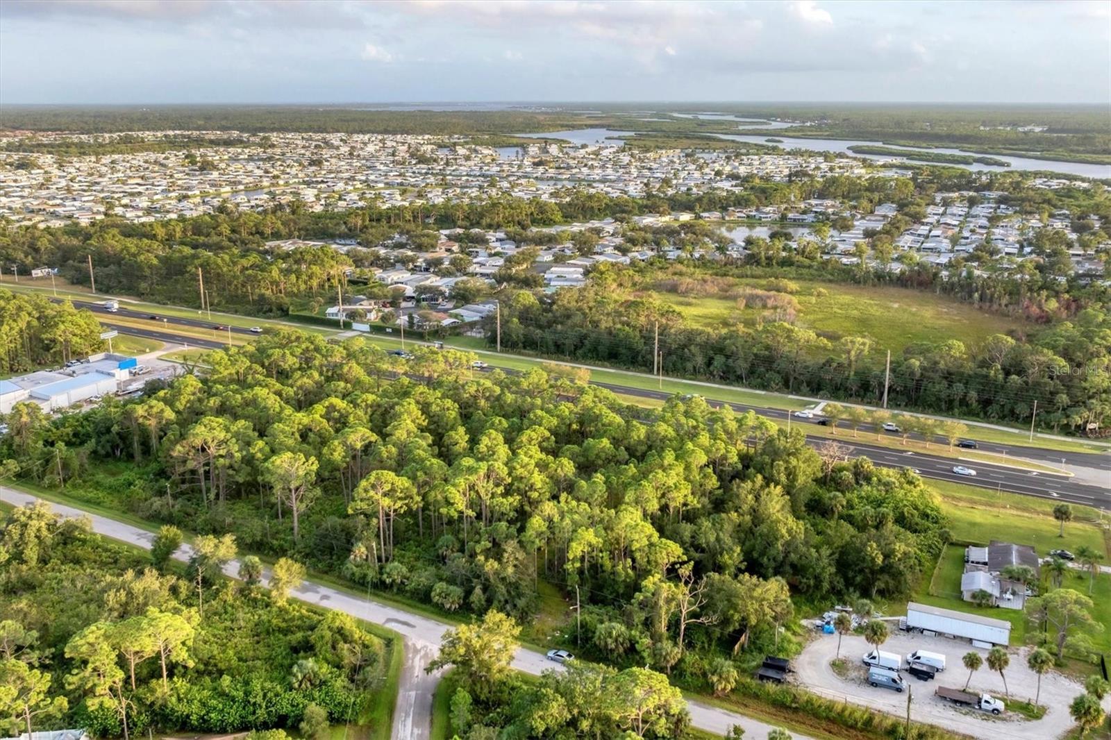 11201 TAMIAMI TRL S
