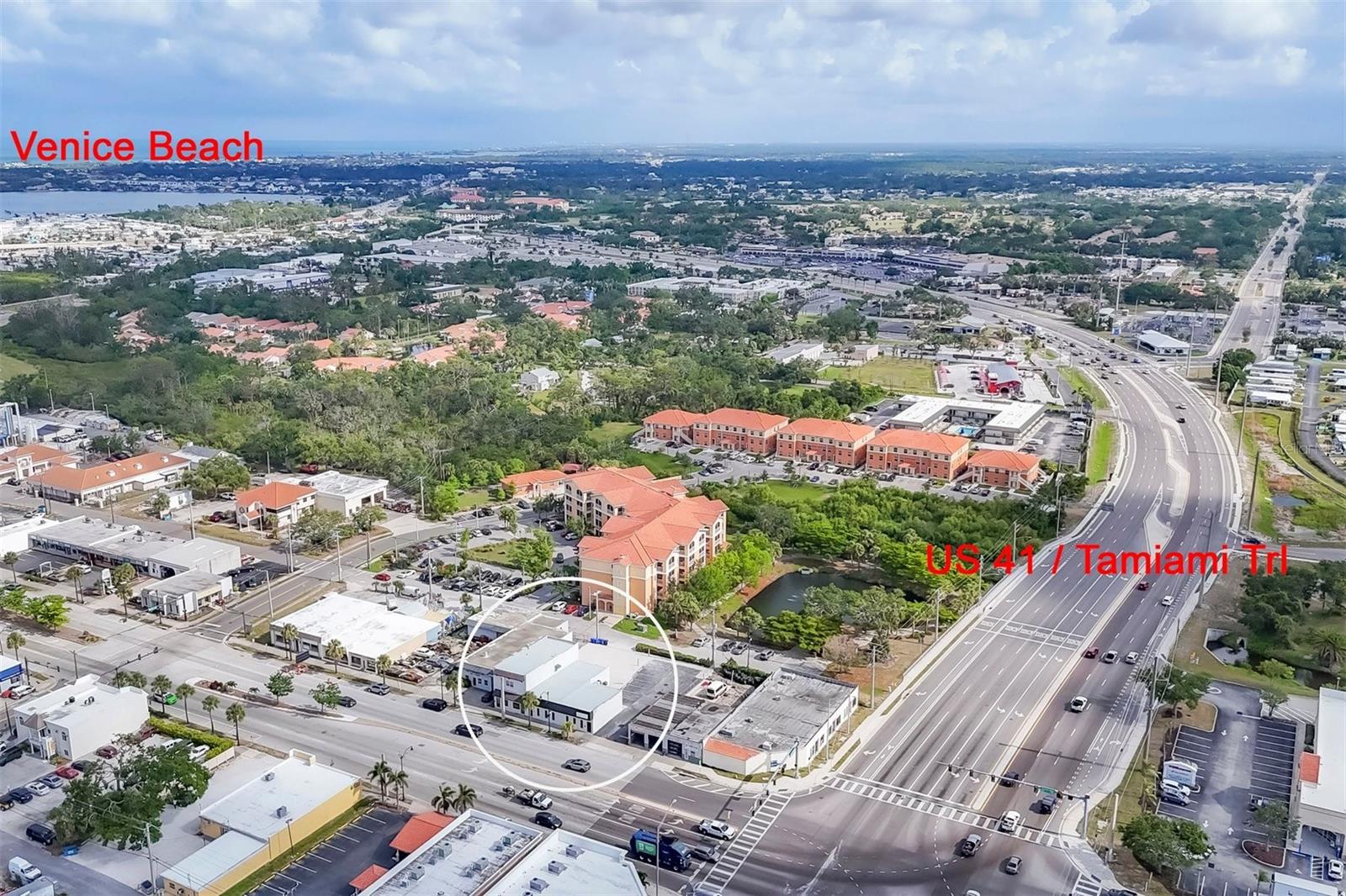 633-639(A&B)-641-645 E VENICE AVE
