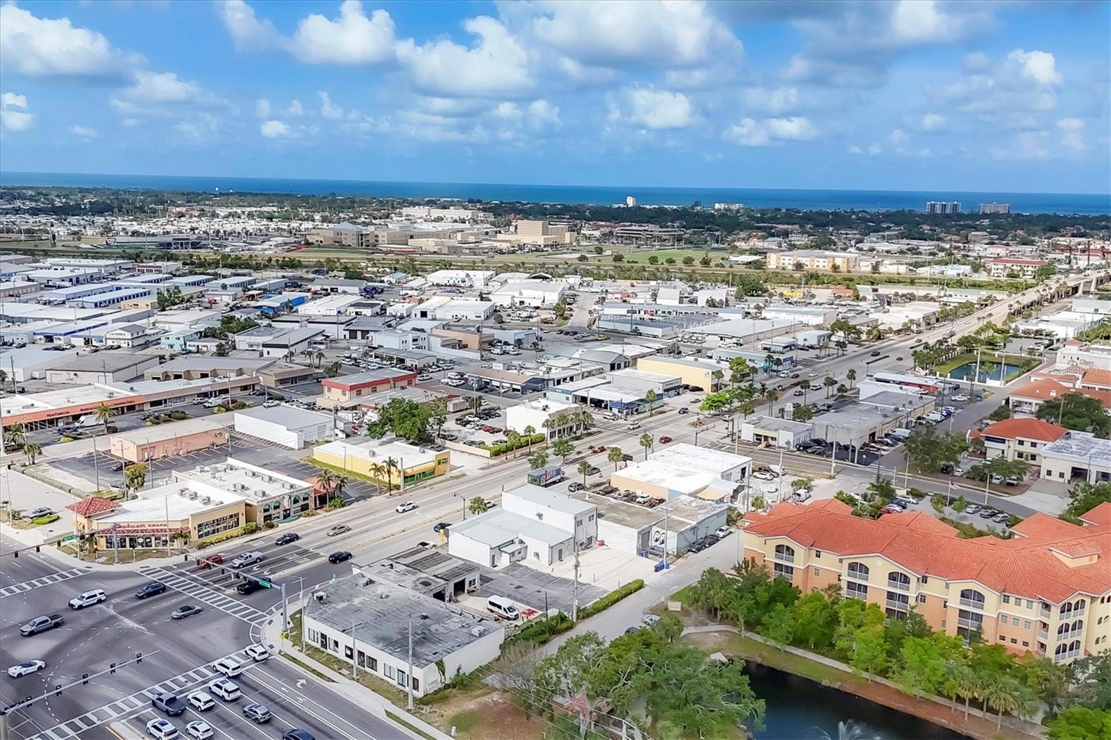 633-639(A&B)-641-645 E VENICE AVE