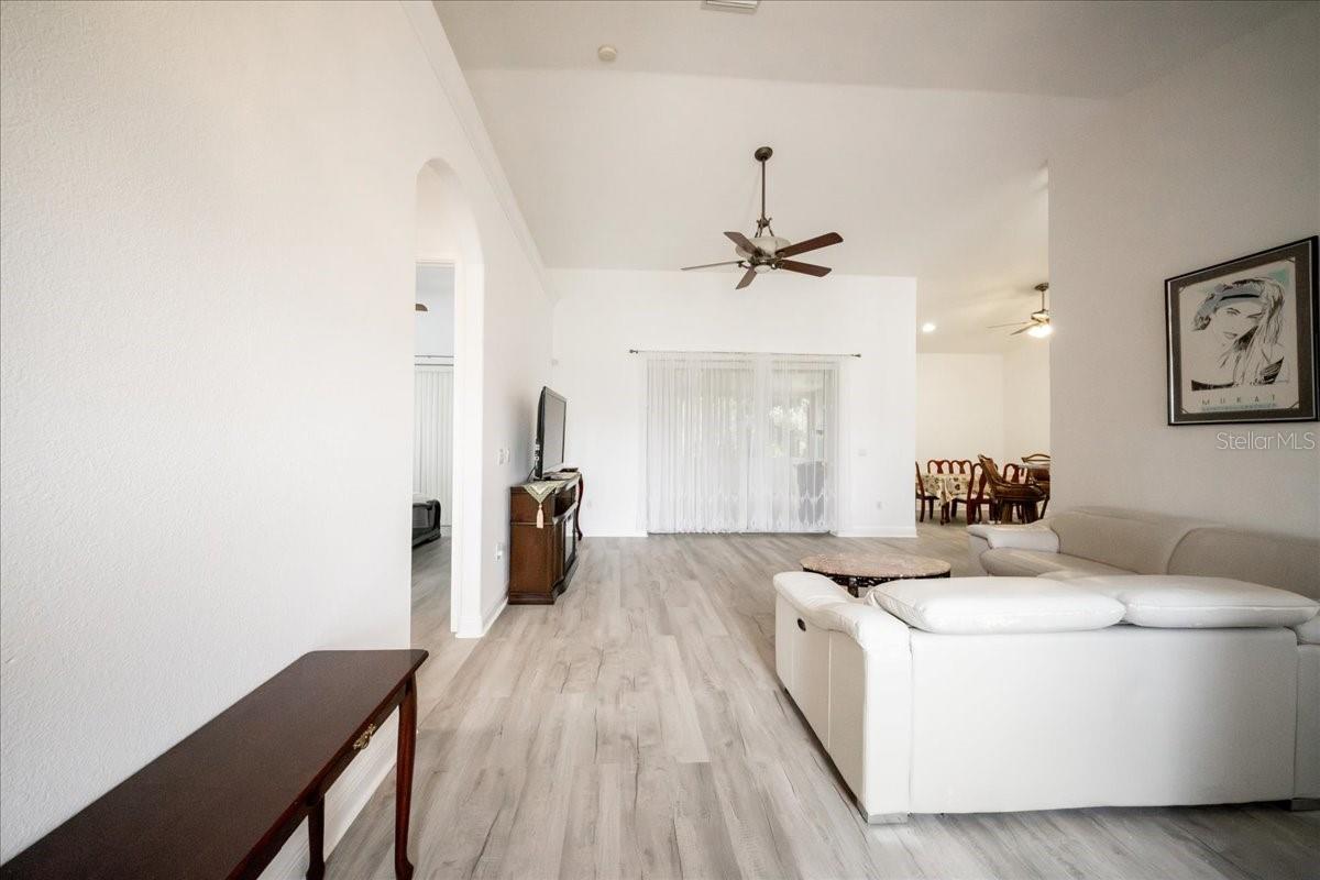 12108 HERNANDO RD