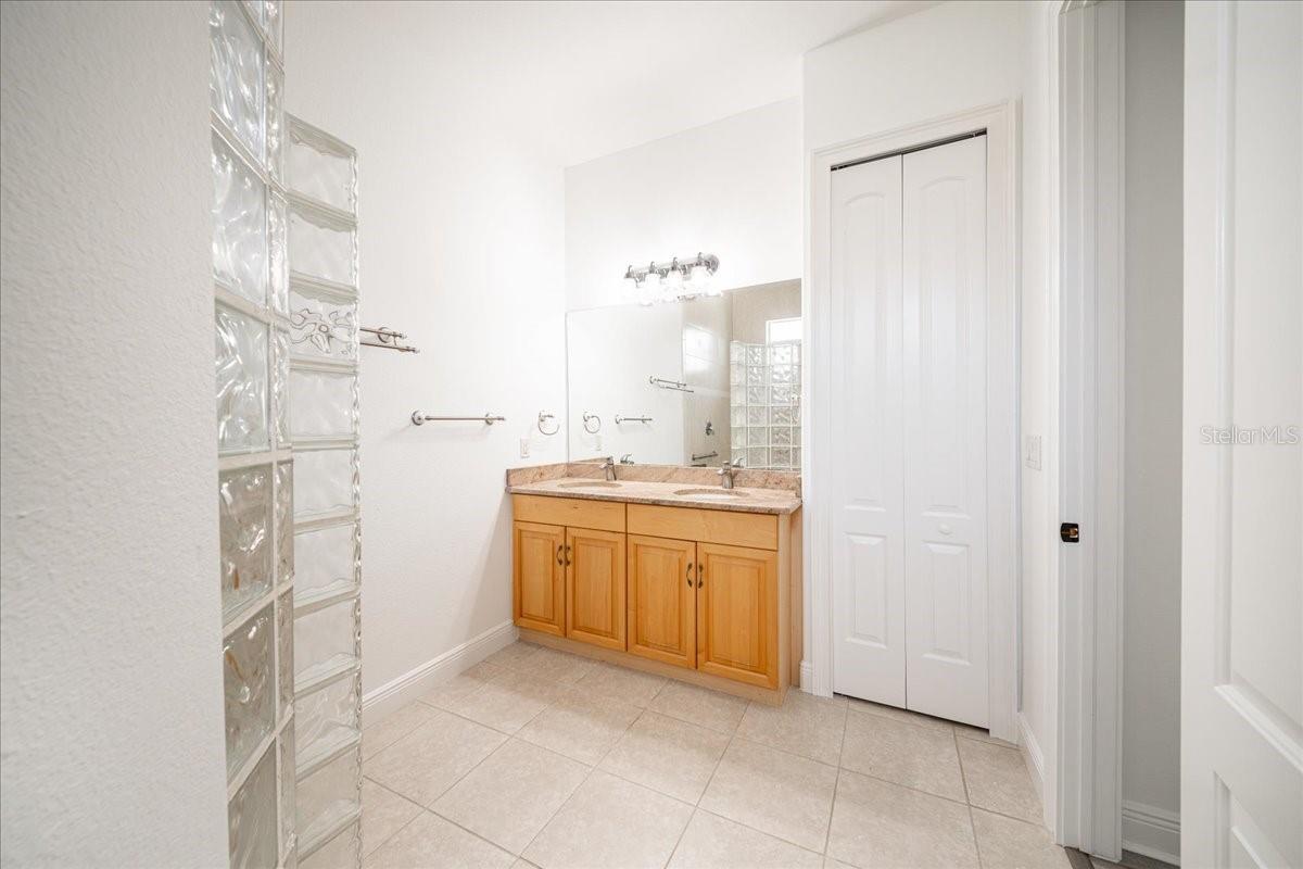 12108 HERNANDO RD