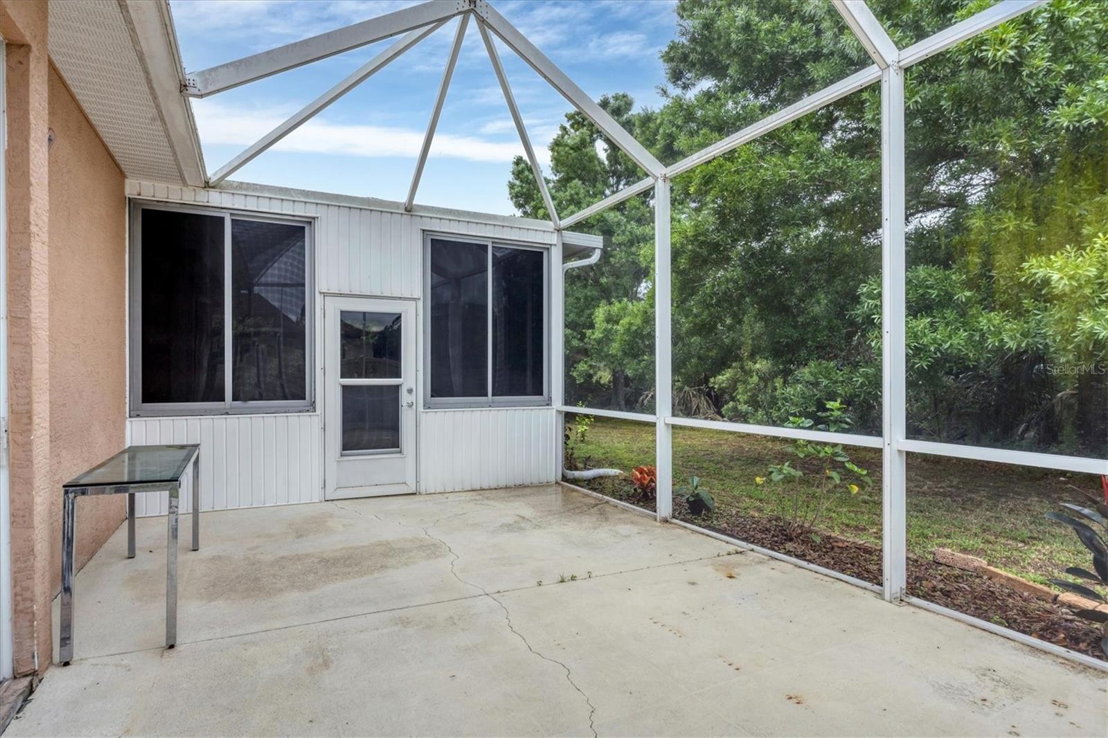 12108 HERNANDO RD