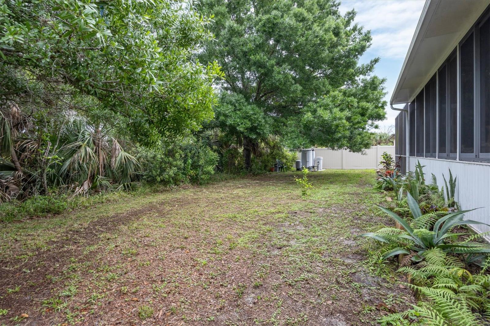 12108 HERNANDO RD