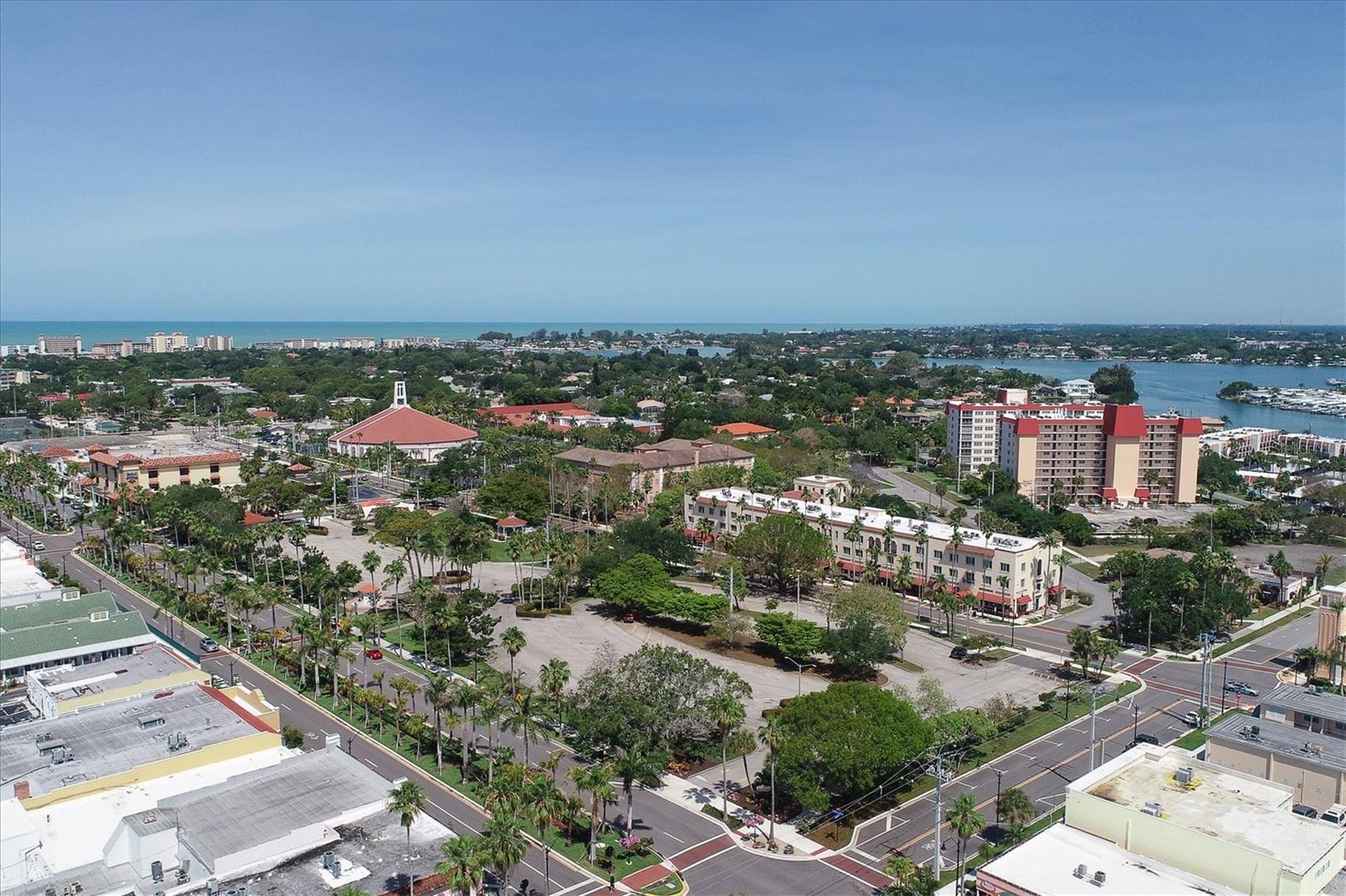 101 AVENIDA DE BAHIA