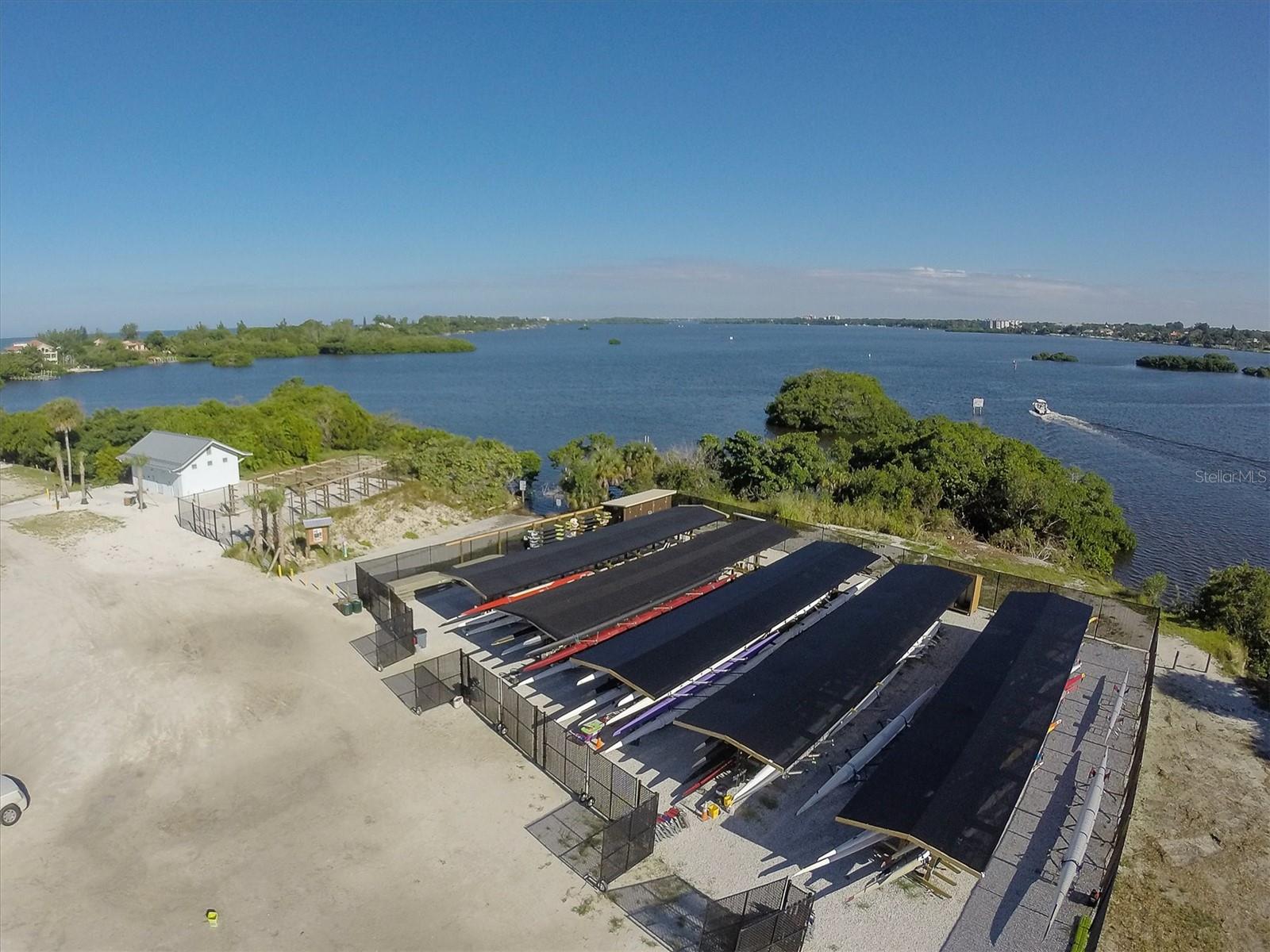 101 AVENIDA DE BAHIA