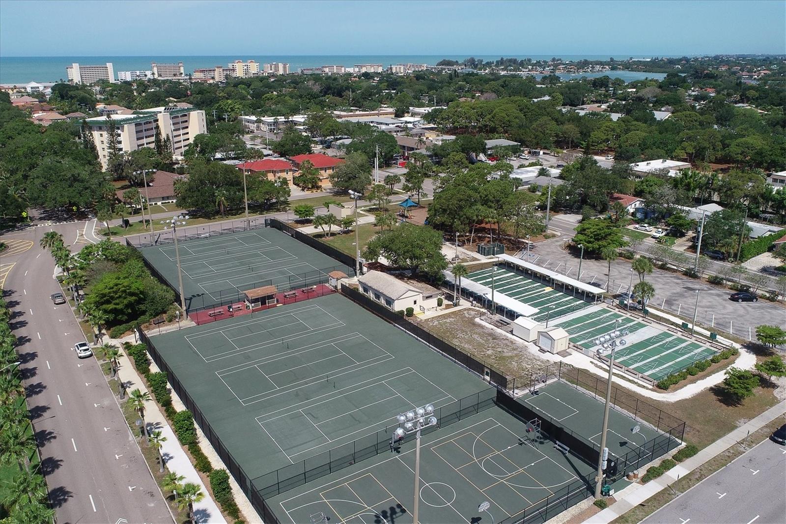 101 AVENIDA DE BAHIA