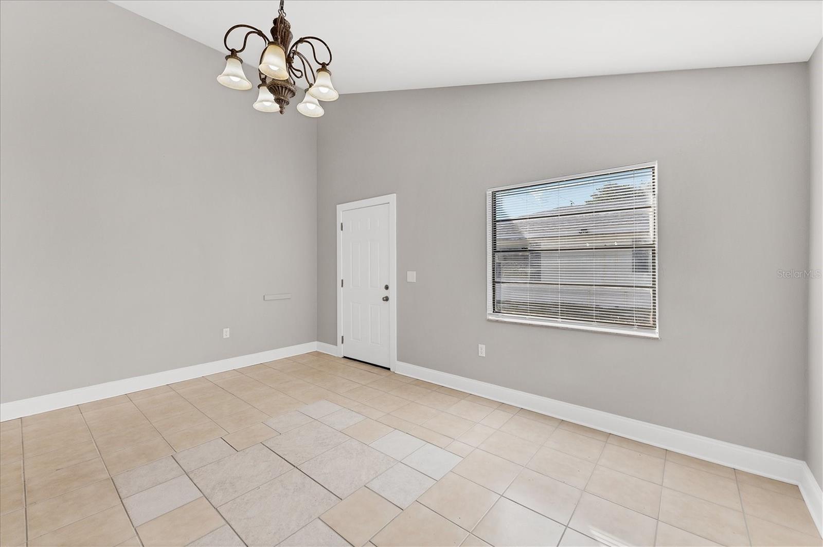 101 AVENIDA DE BAHIA