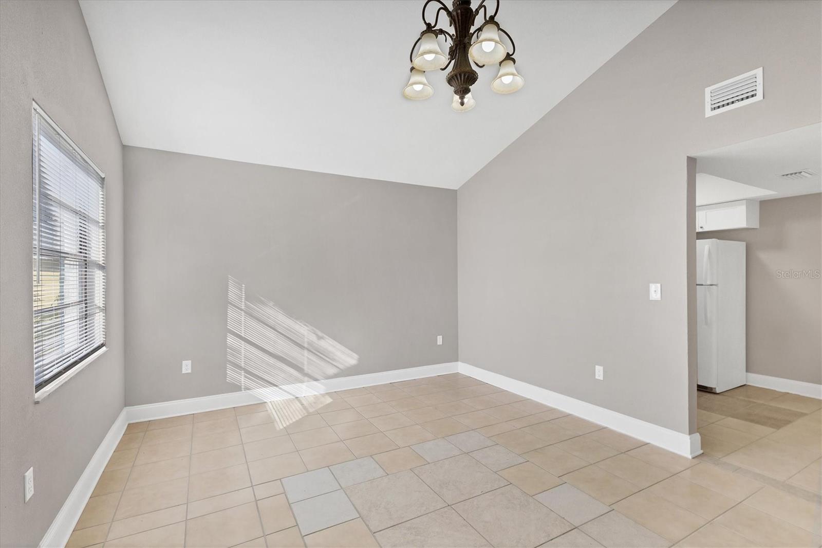 101 AVENIDA DE BAHIA