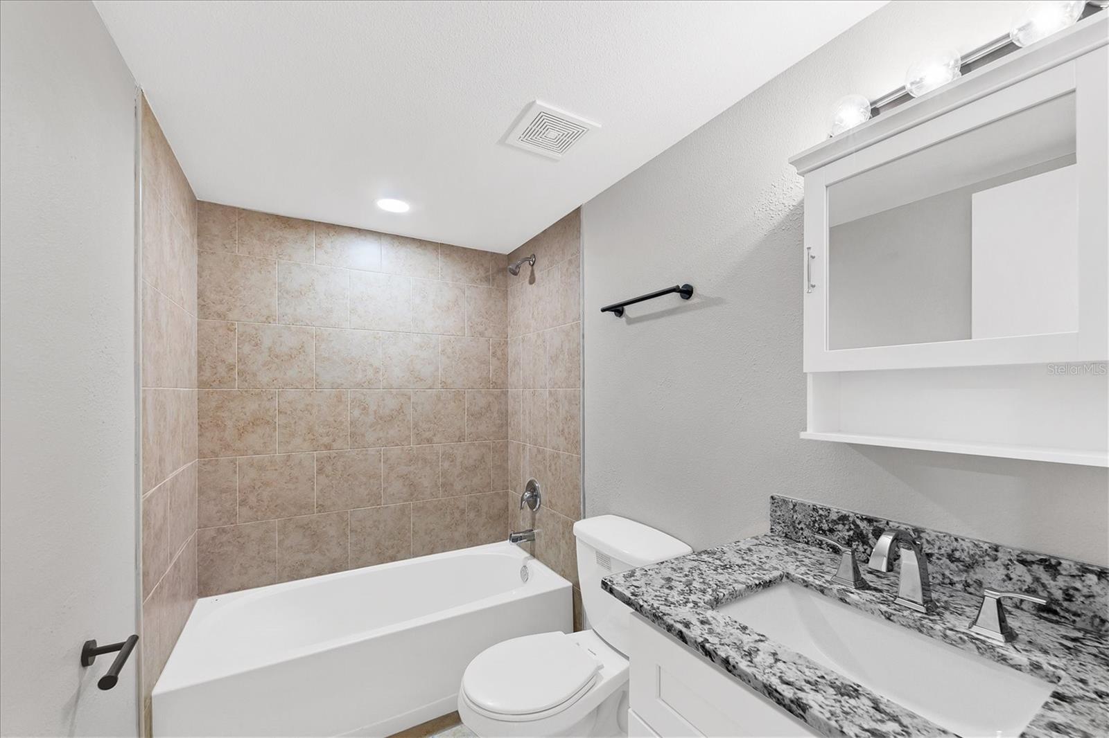 101 AVENIDA DE BAHIA