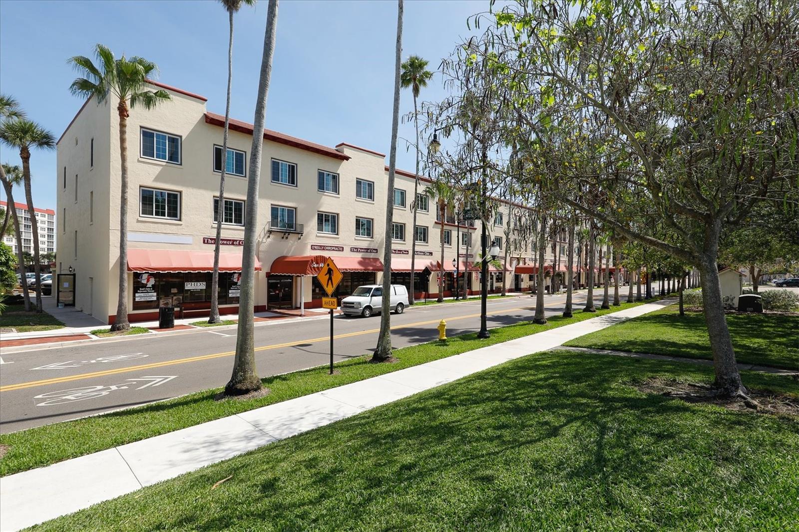 101 AVENIDA DE BAHIA