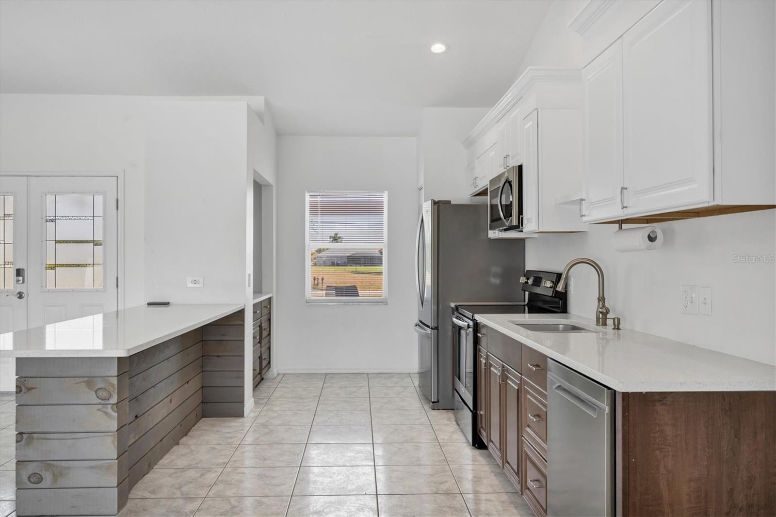 337 BOUNDARY BLVD #A,B & C