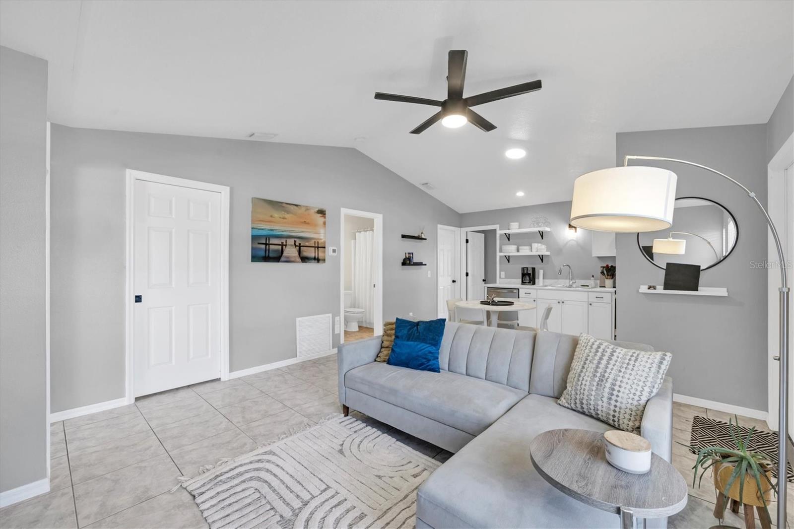 337 BOUNDARY BLVD #A,B & C