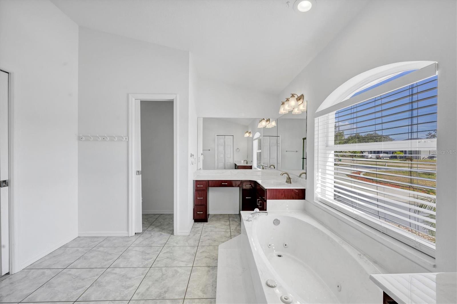 337 BOUNDARY BLVD #A,B & C