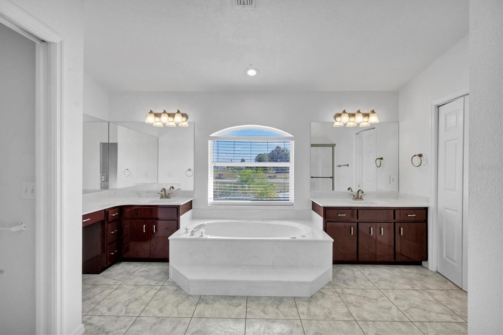 337 BOUNDARY BLVD #A,B & C