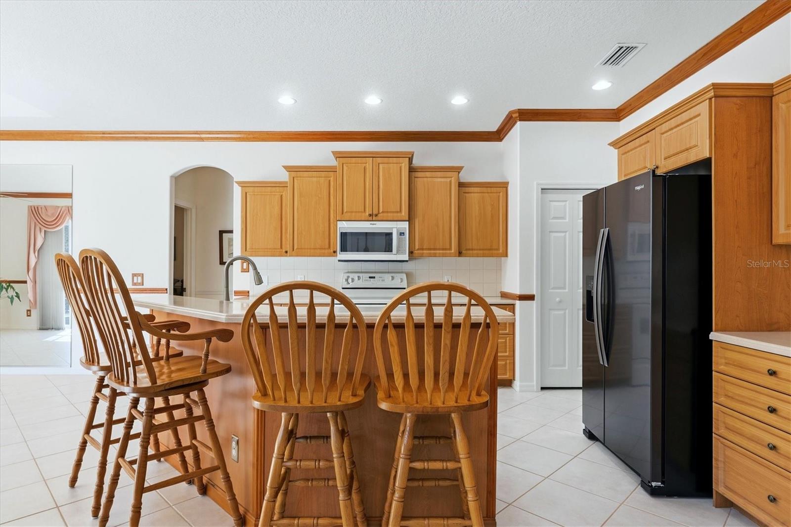 4844 THREE OAKS BLVD