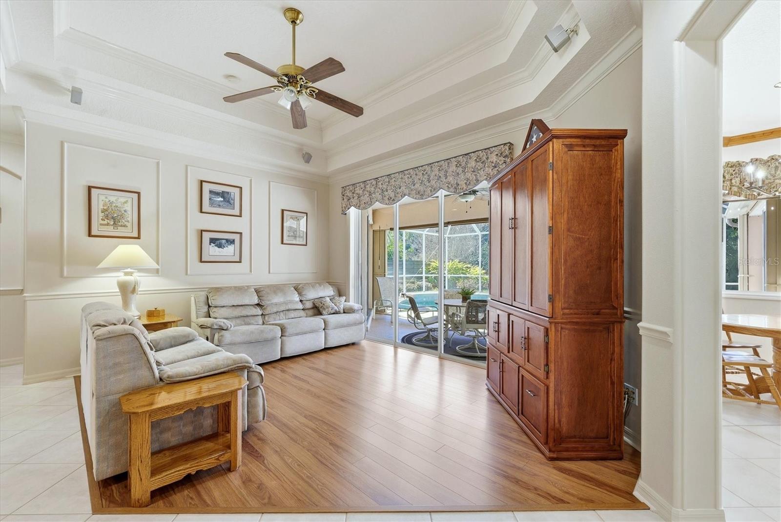 4844 THREE OAKS BLVD