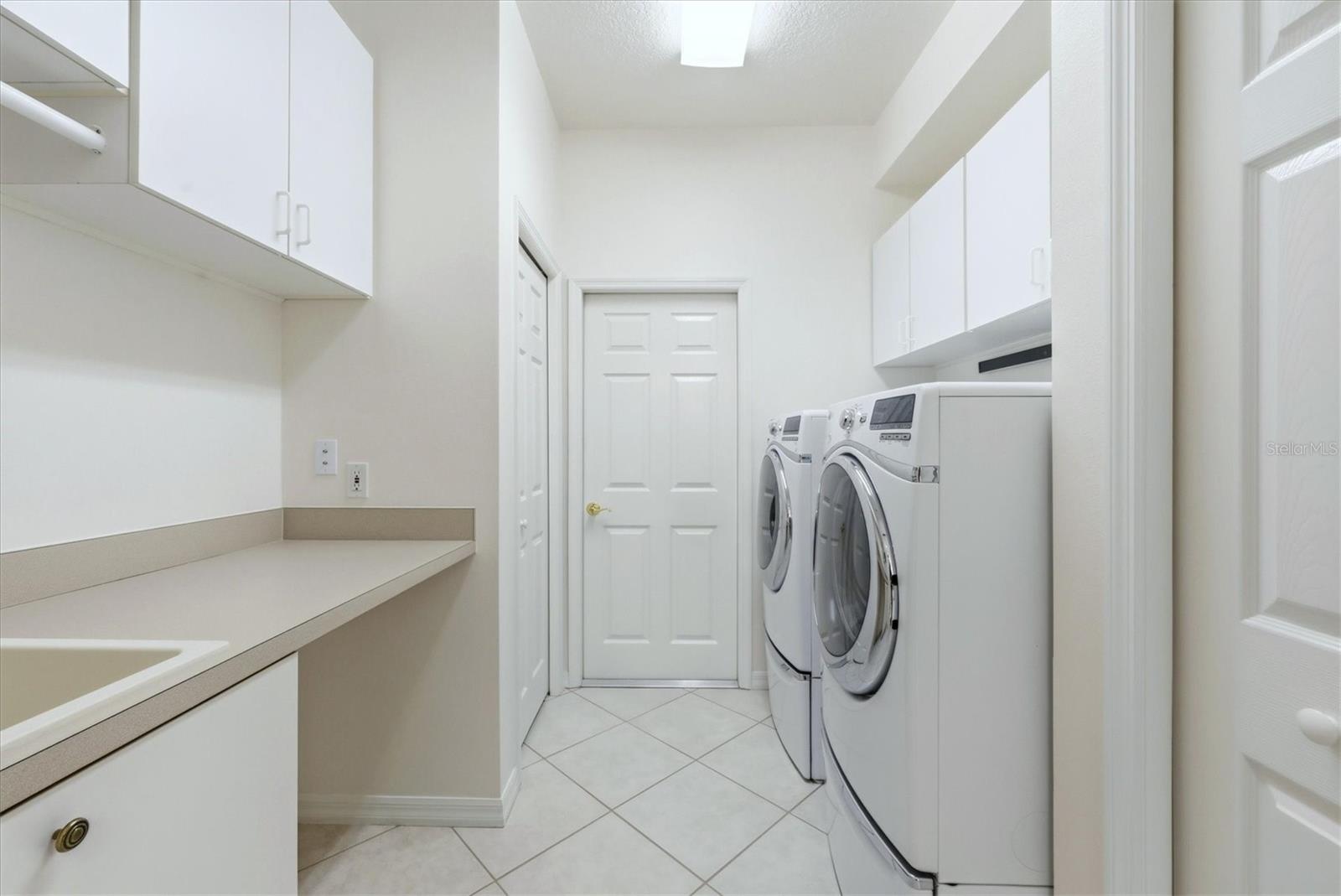 4844 THREE OAKS BLVD