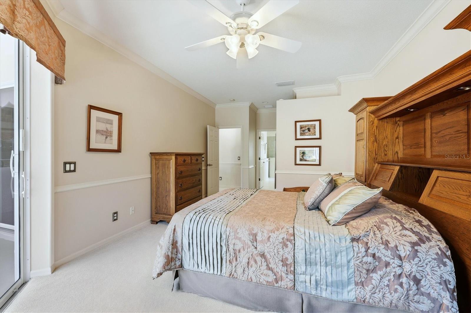 4844 THREE OAKS BLVD