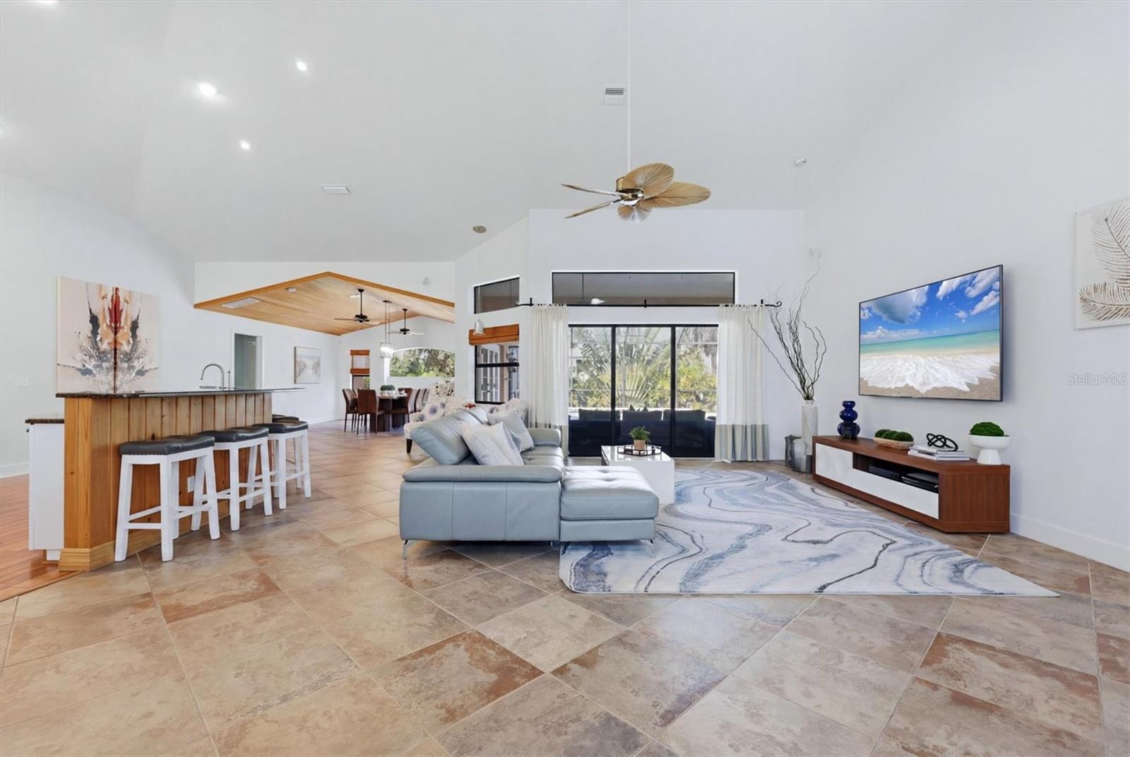 1710 PARKER DR