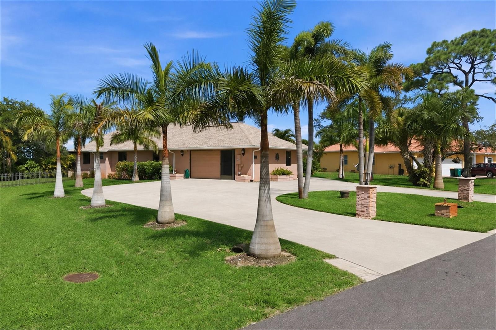 1710 PARKER DR