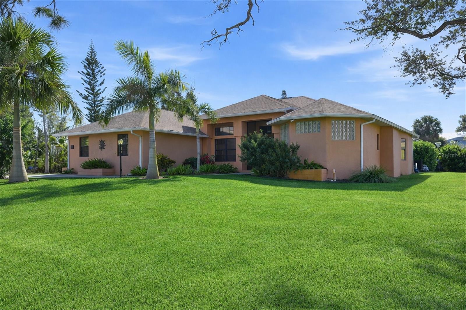 1710 PARKER DR