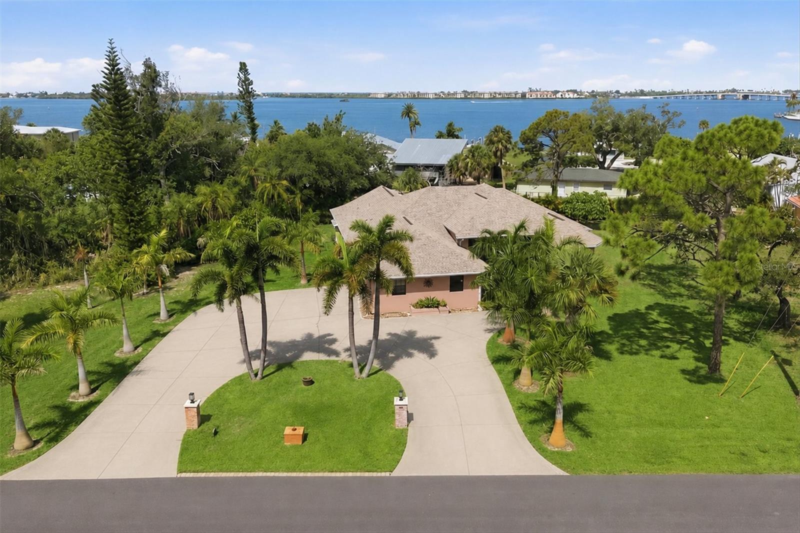 1710 PARKER DR