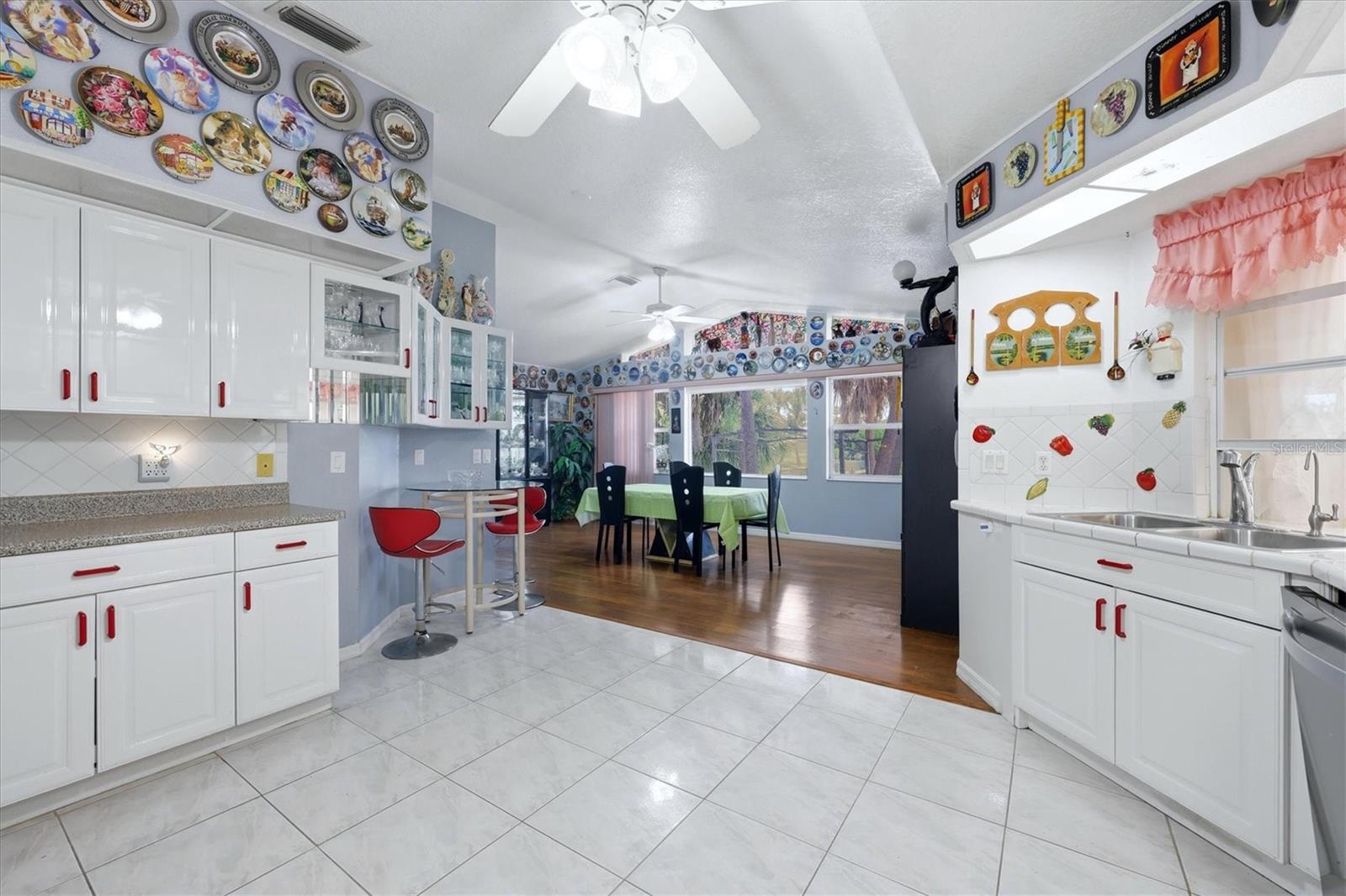 126 ORTIZ BLVD