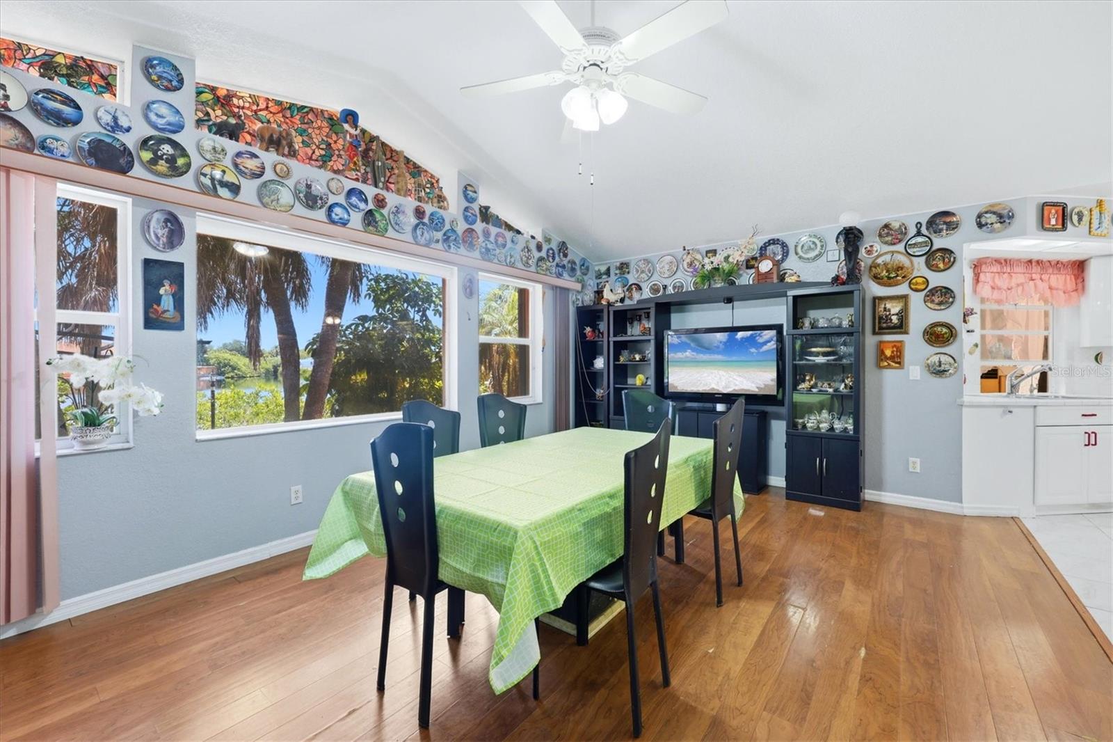 126 ORTIZ BLVD