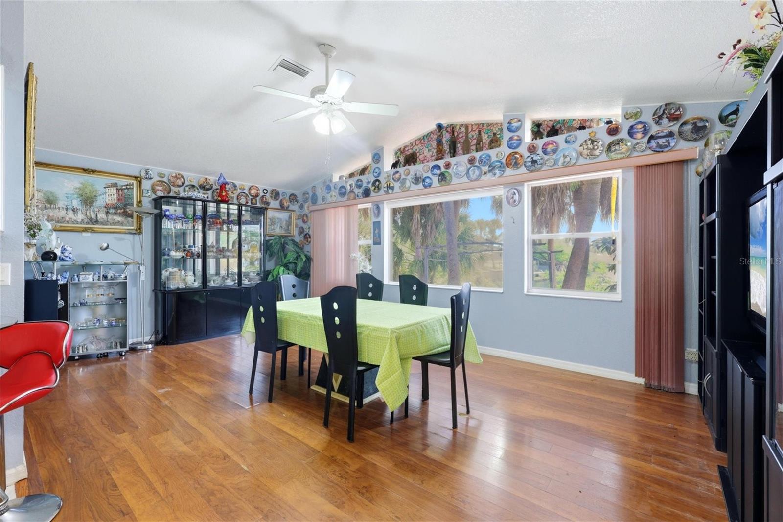 126 ORTIZ BLVD