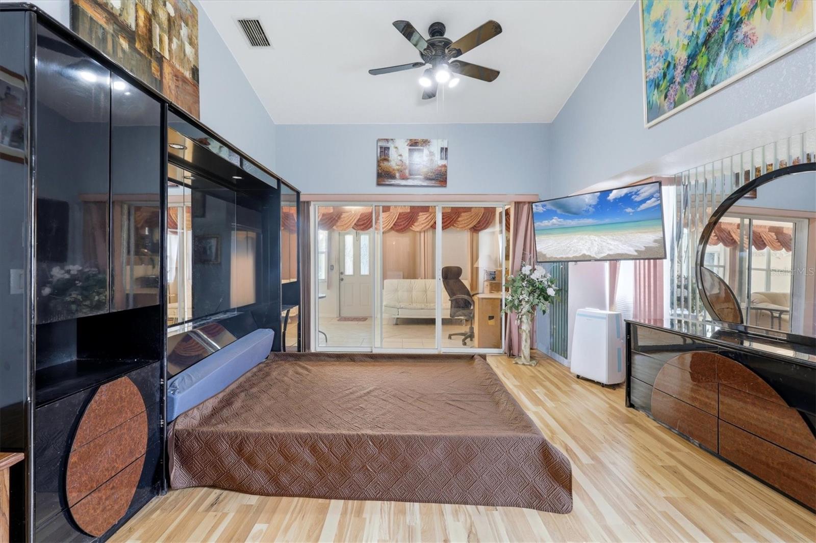 126 ORTIZ BLVD