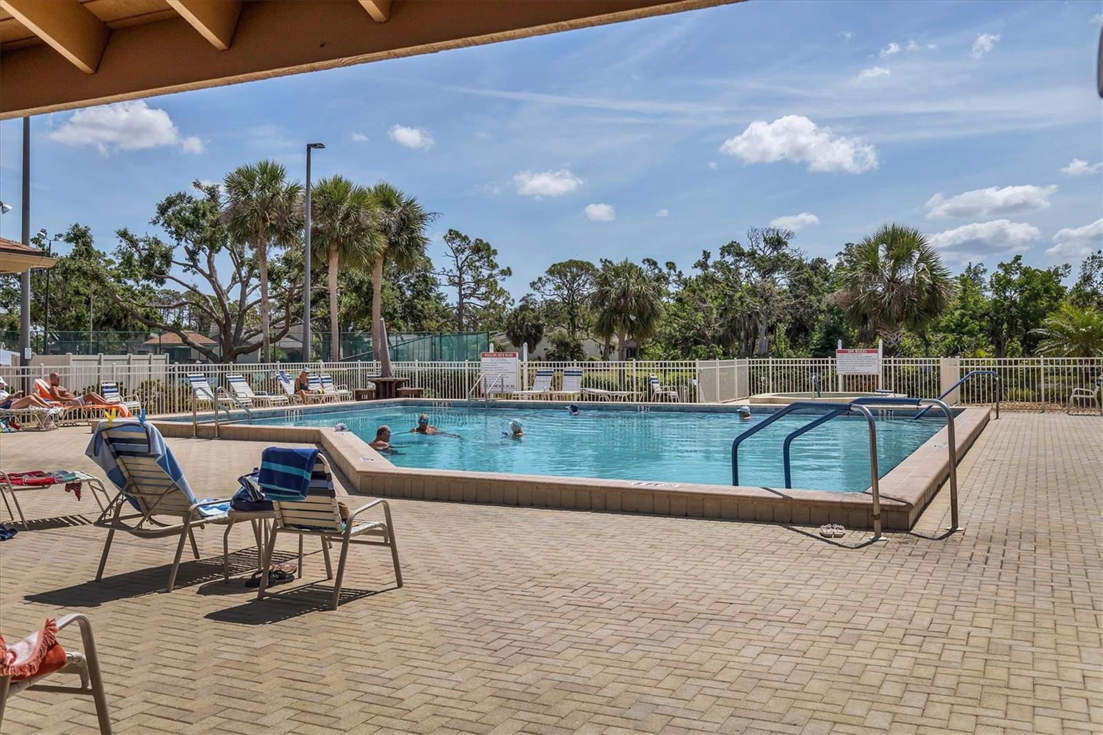445 TOMOKA DR