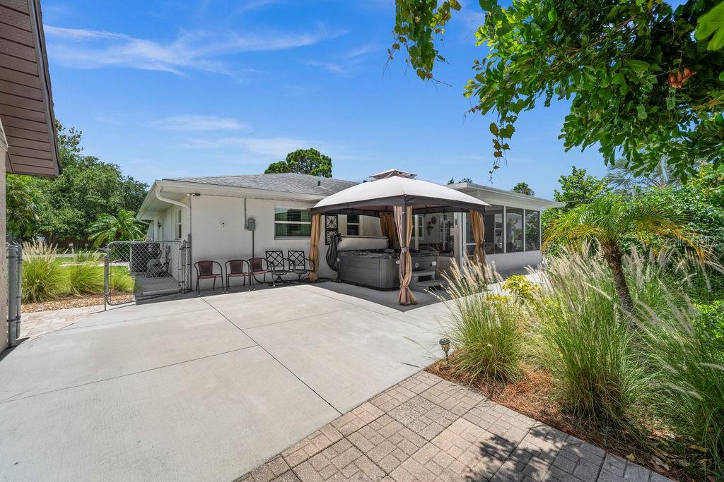 1024 HORIZON RD