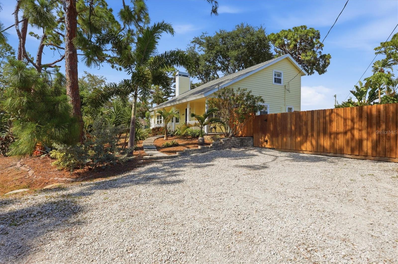 4821 EGRET RD