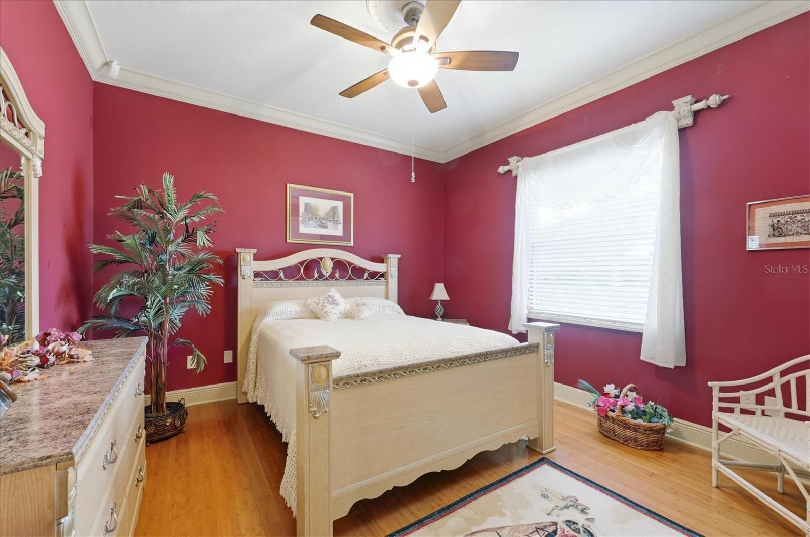 3257 WENONA DR
