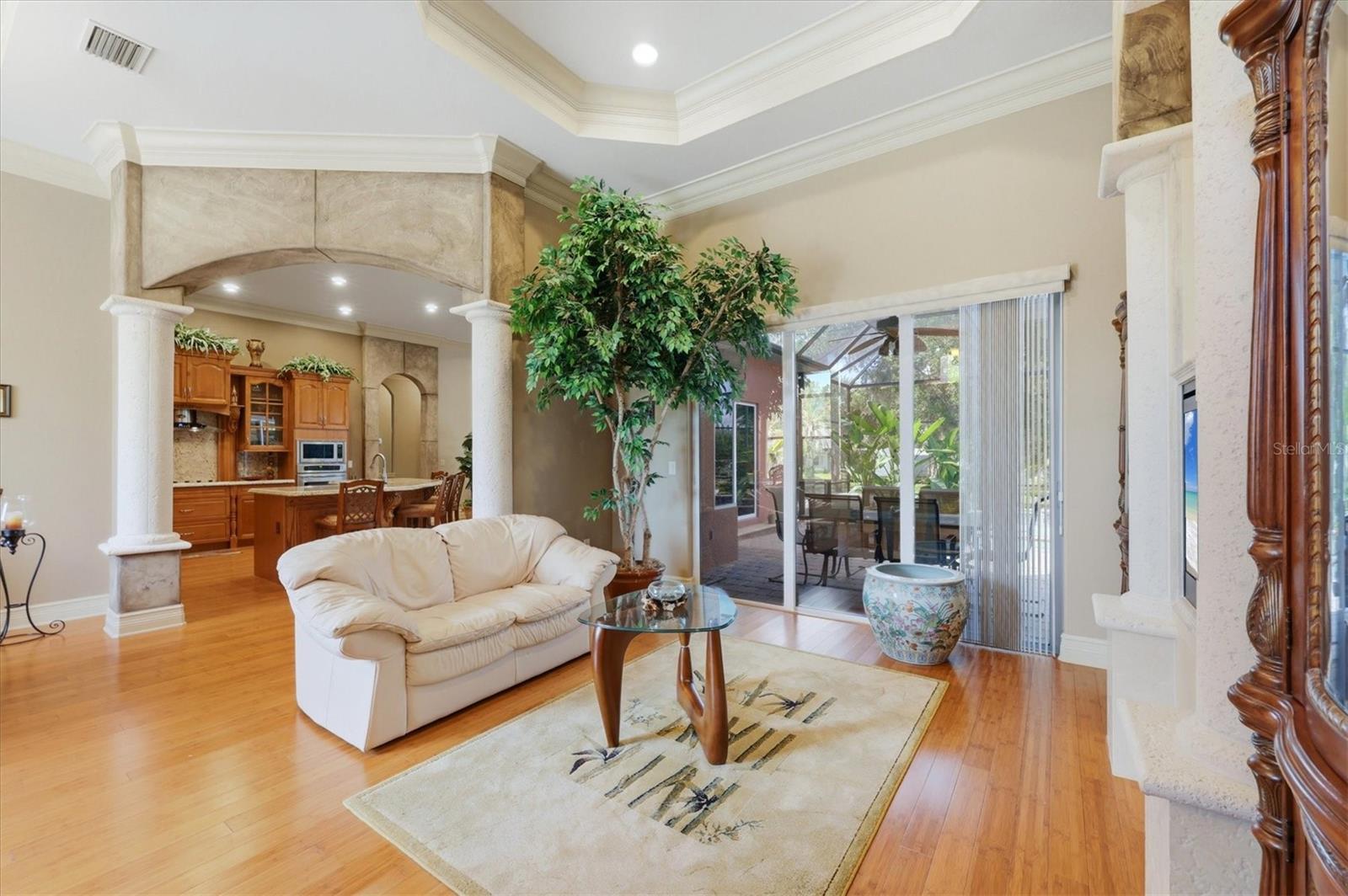 3257 WENONA DR