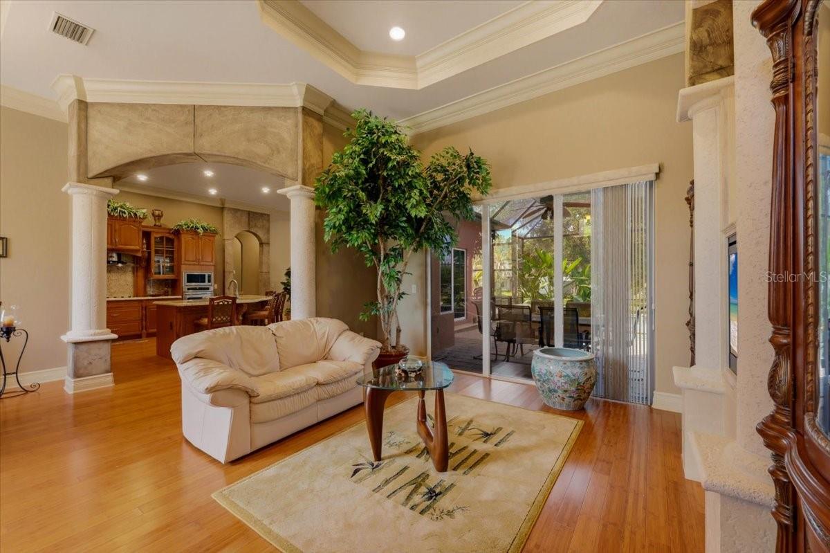 3257 WENONA DR
