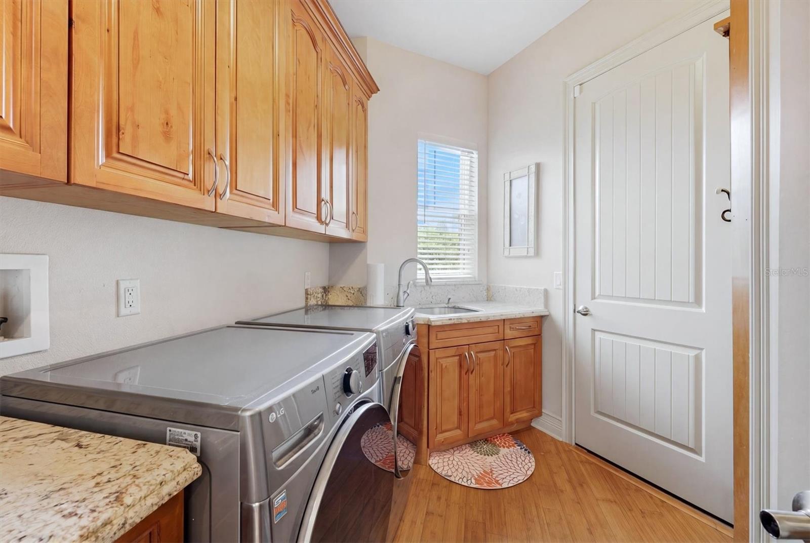3257 WENONA DR