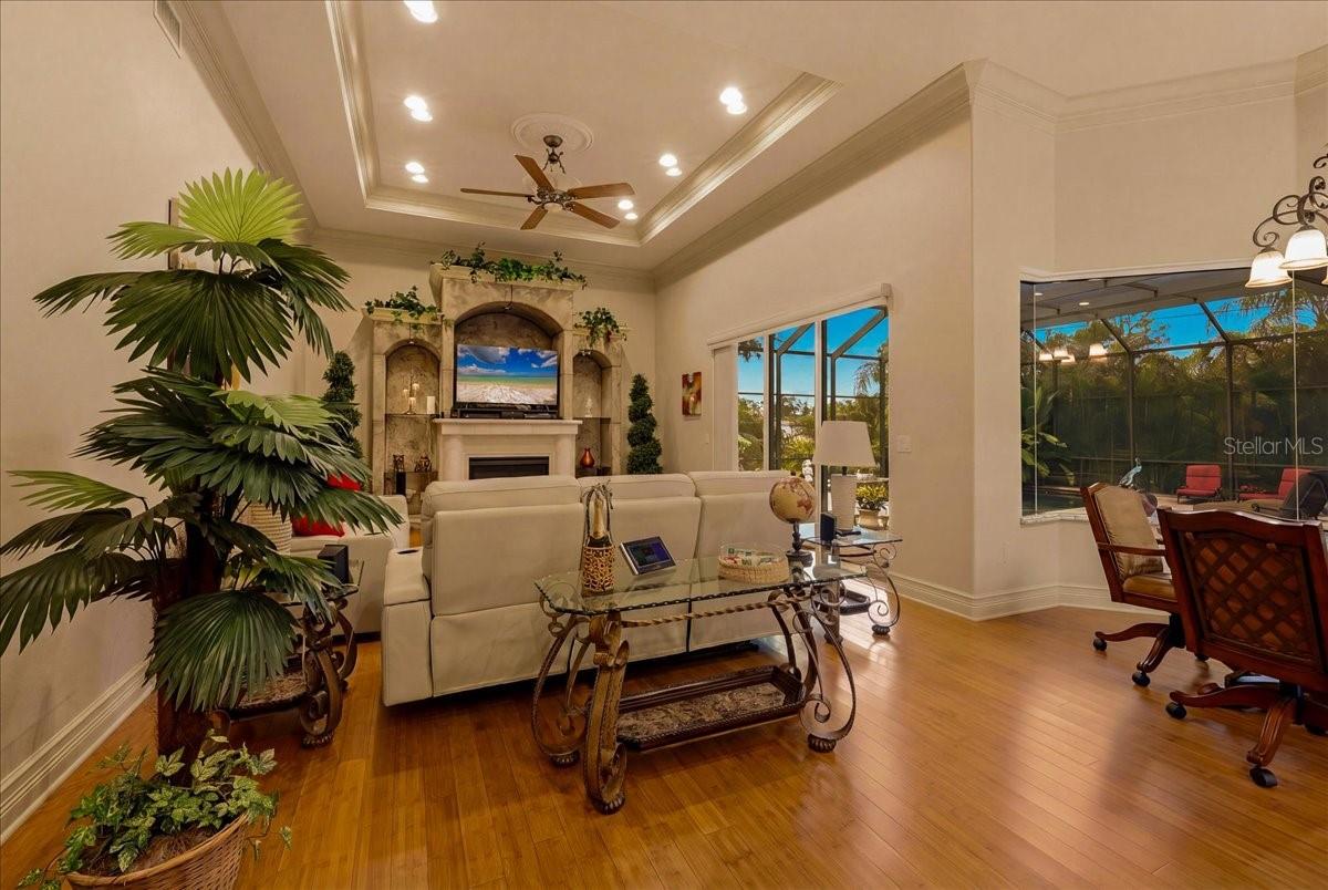 3257 WENONA DR