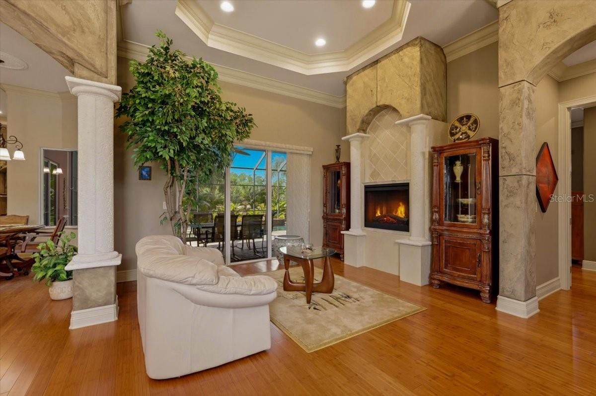3257 WENONA DR