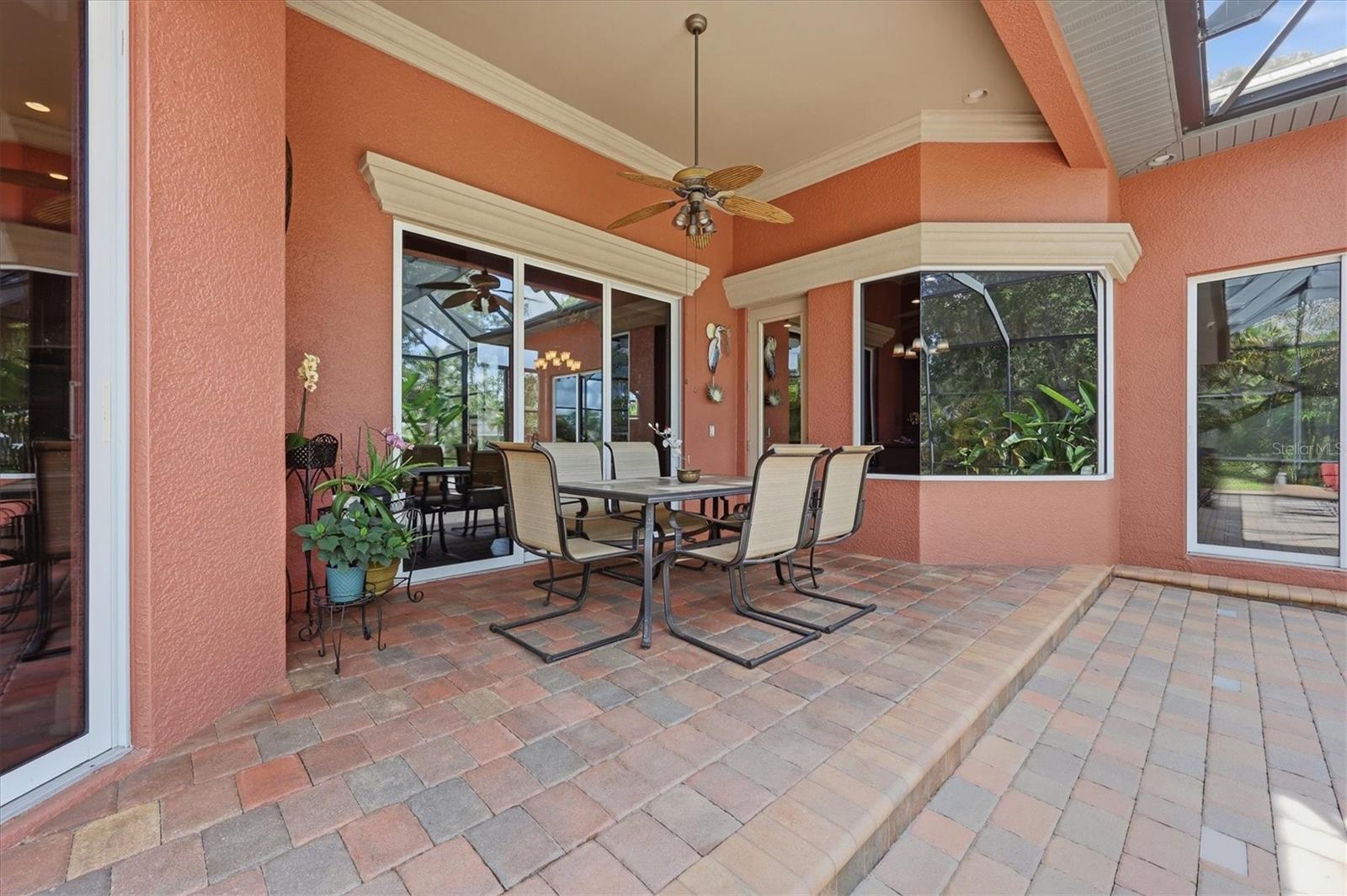 3257 WENONA DR