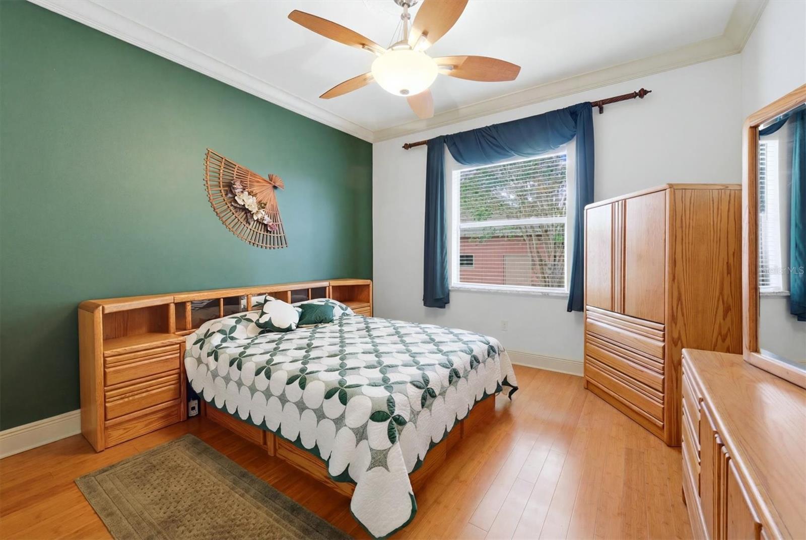 3257 WENONA DR