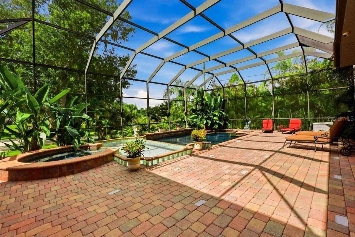 3257 WENONA DR