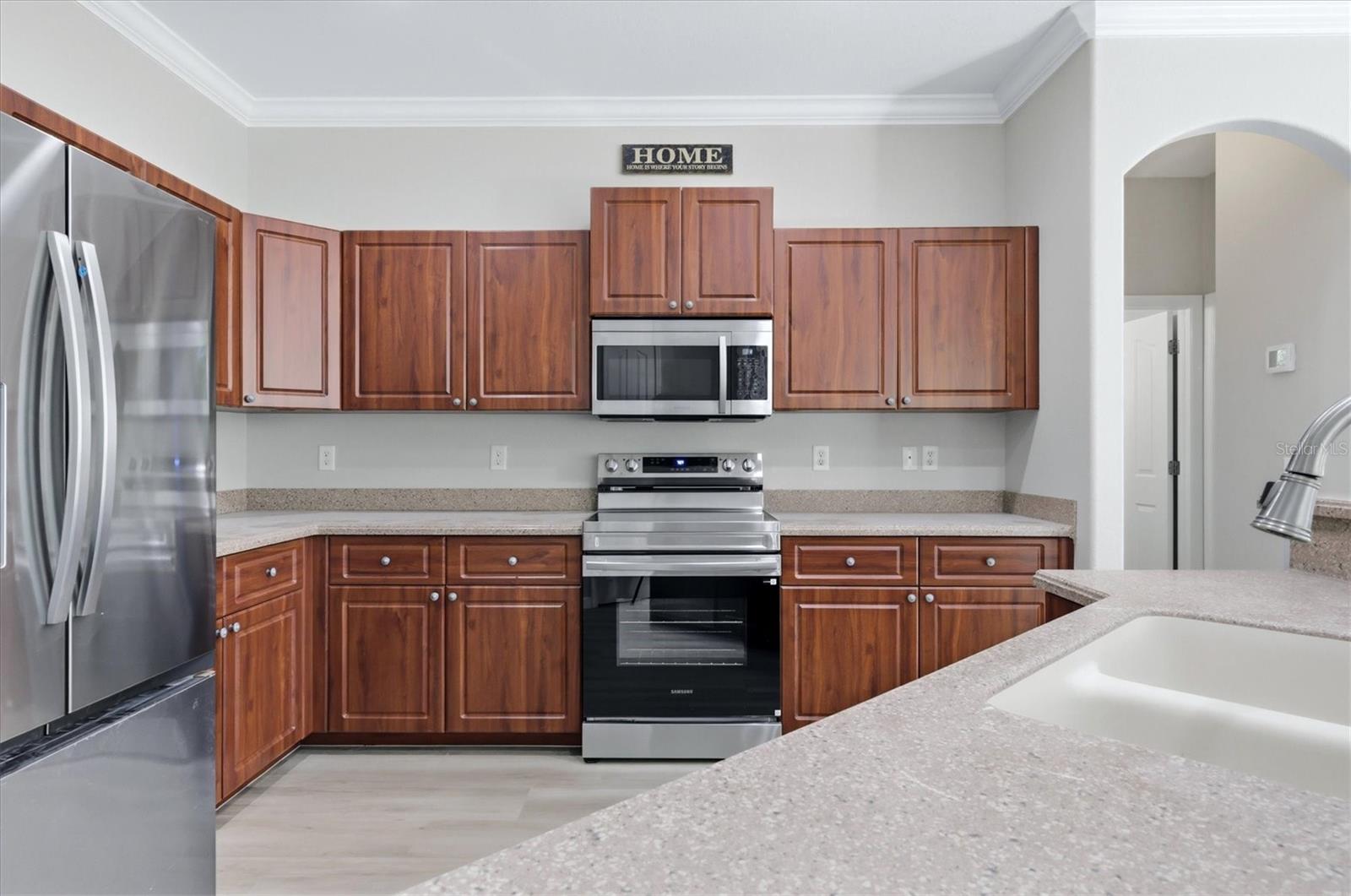 2339 HOMESTEAD CIR