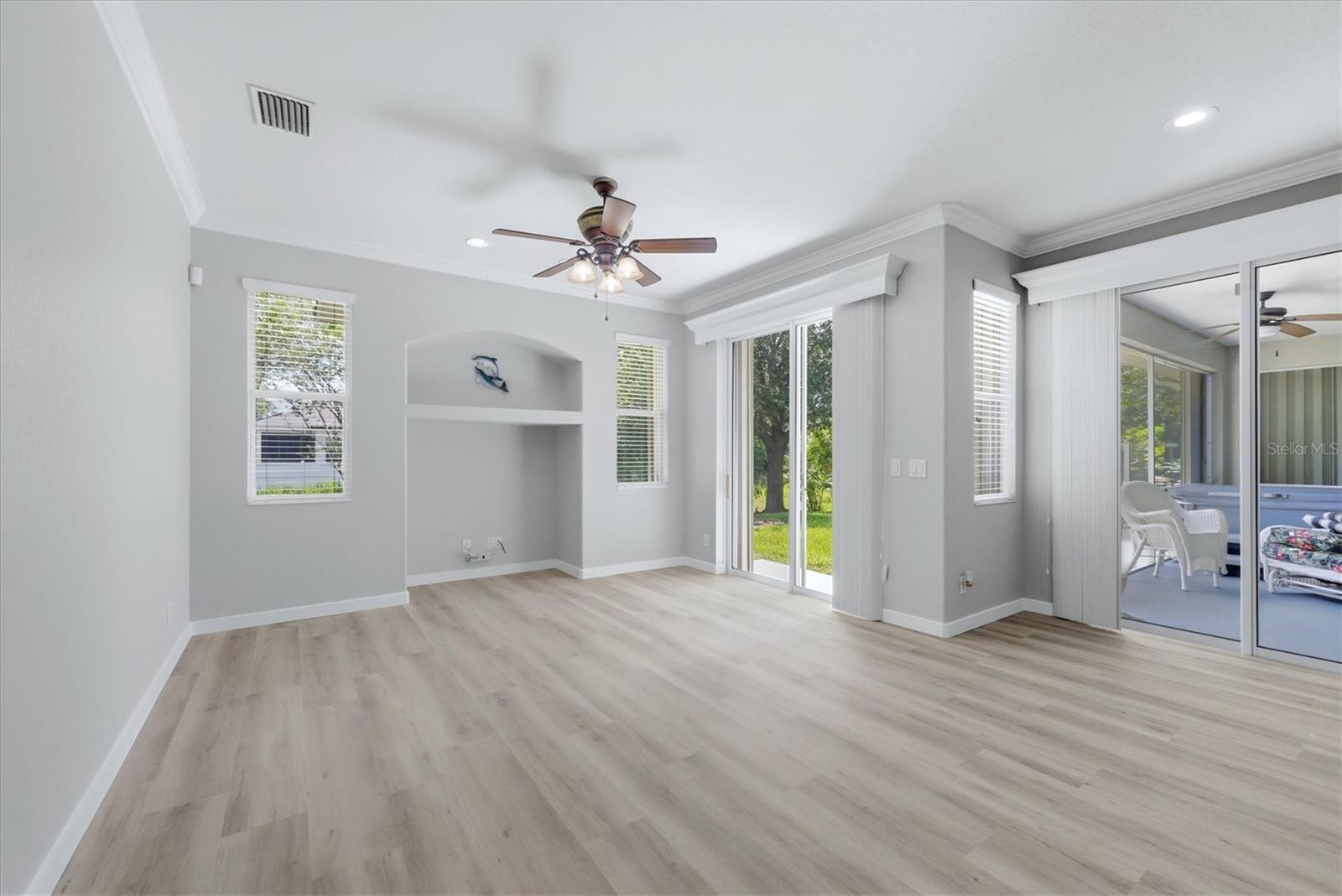 2339 HOMESTEAD CIR