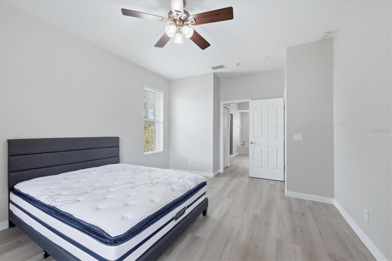 2339 HOMESTEAD CIR