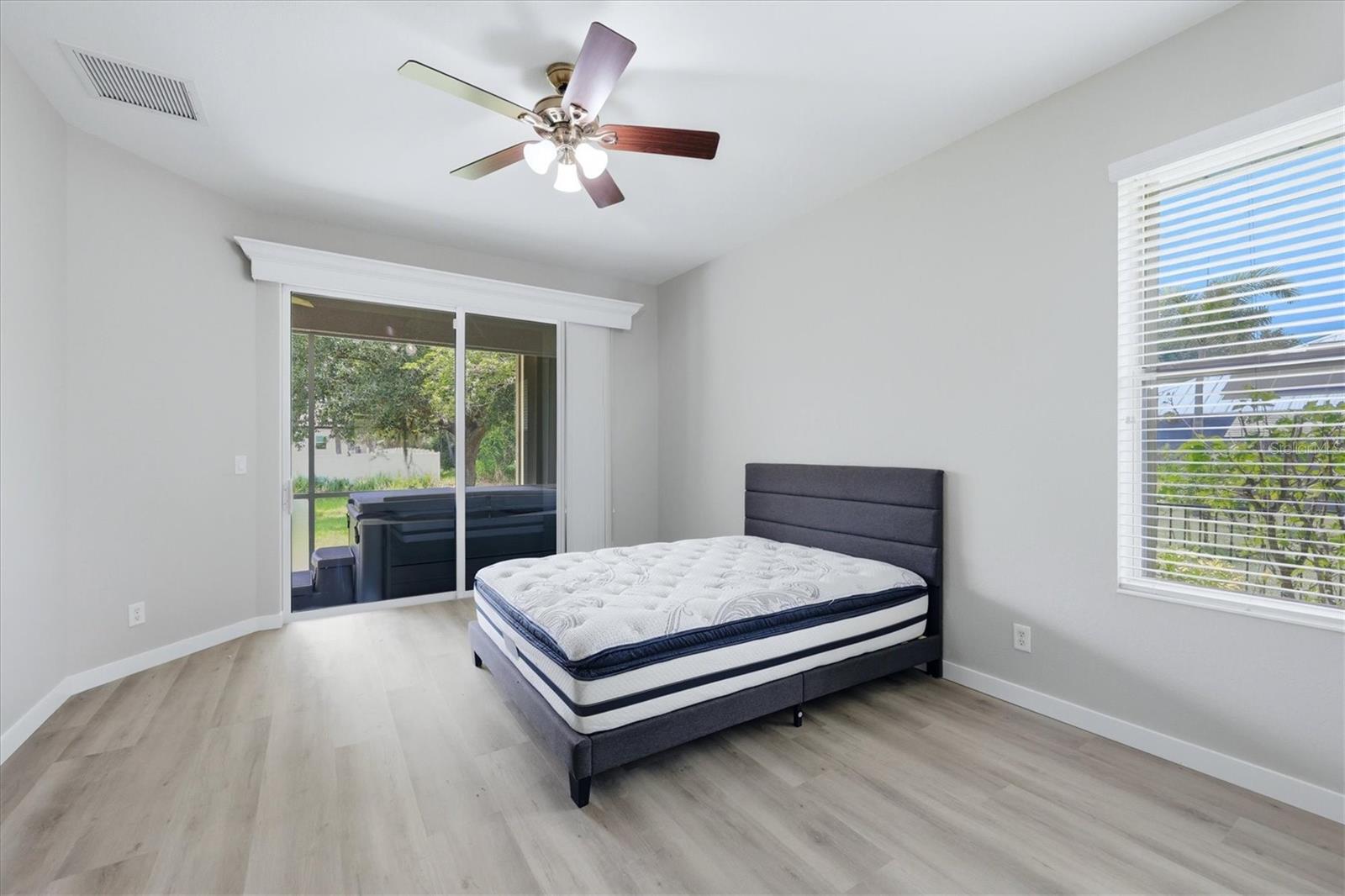 2339 HOMESTEAD CIR