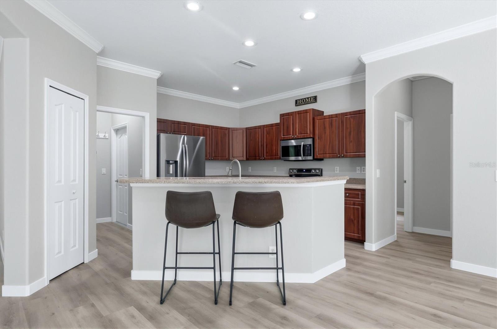 2339 HOMESTEAD CIR