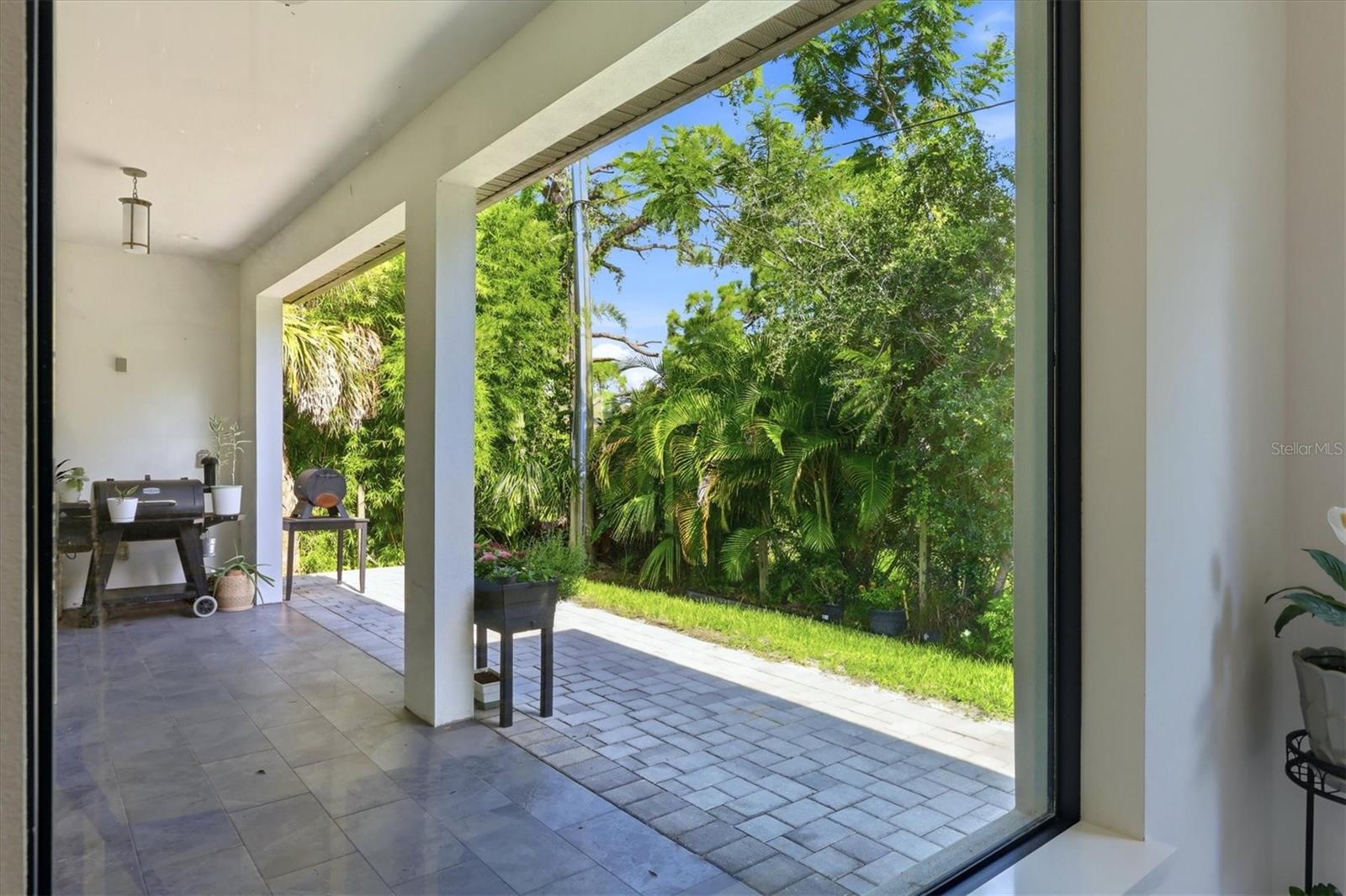 380 COWRY RD