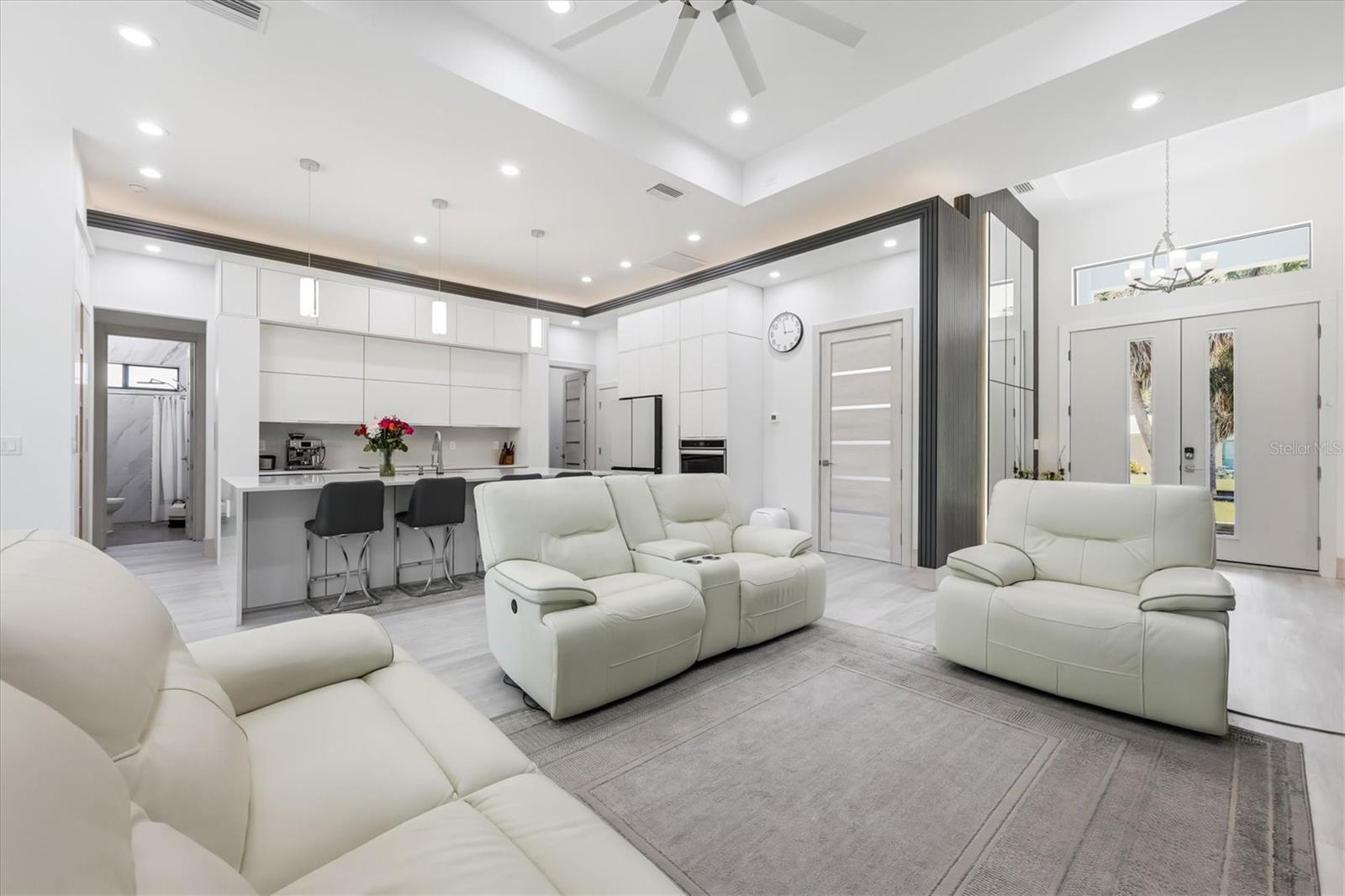 380 COWRY RD