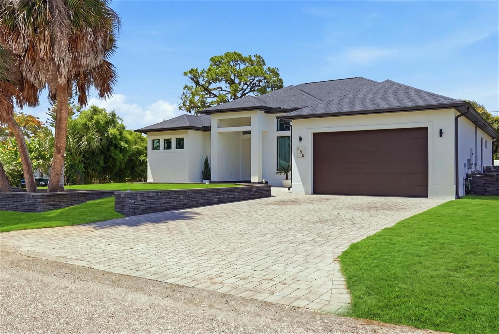 380 COWRY RD